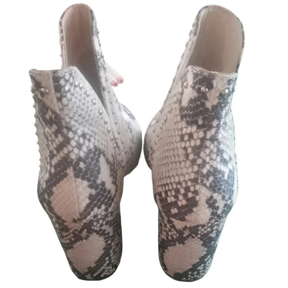 Steve Madden Snakeskin Embellished Rockstar‎ Booties Size 9 - Picture 4 of 7